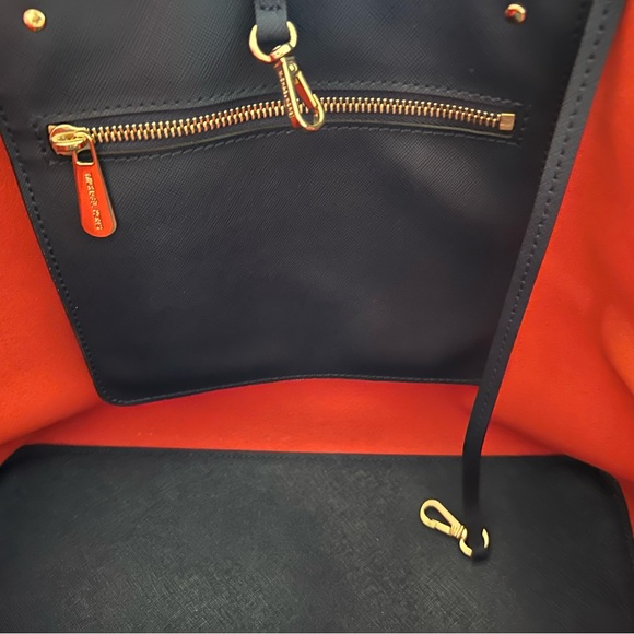 🎉HP🎉Michael Kors Jet Set Travel Deco Leather Shoulder Tote Handbag - Picture 4 of 15